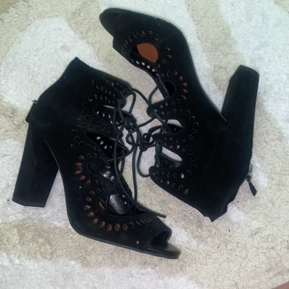 14th & Union Lace Up Heels